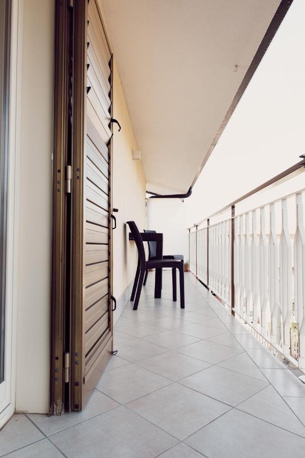 Hotel La Punta San Giovanni La Punta Esterno foto
